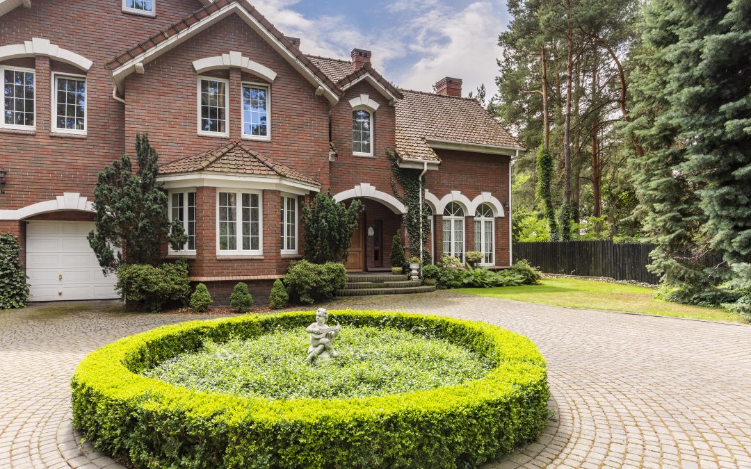 The Best Roofing Options for Pittsburgh’s Steep-Slope Older Homes